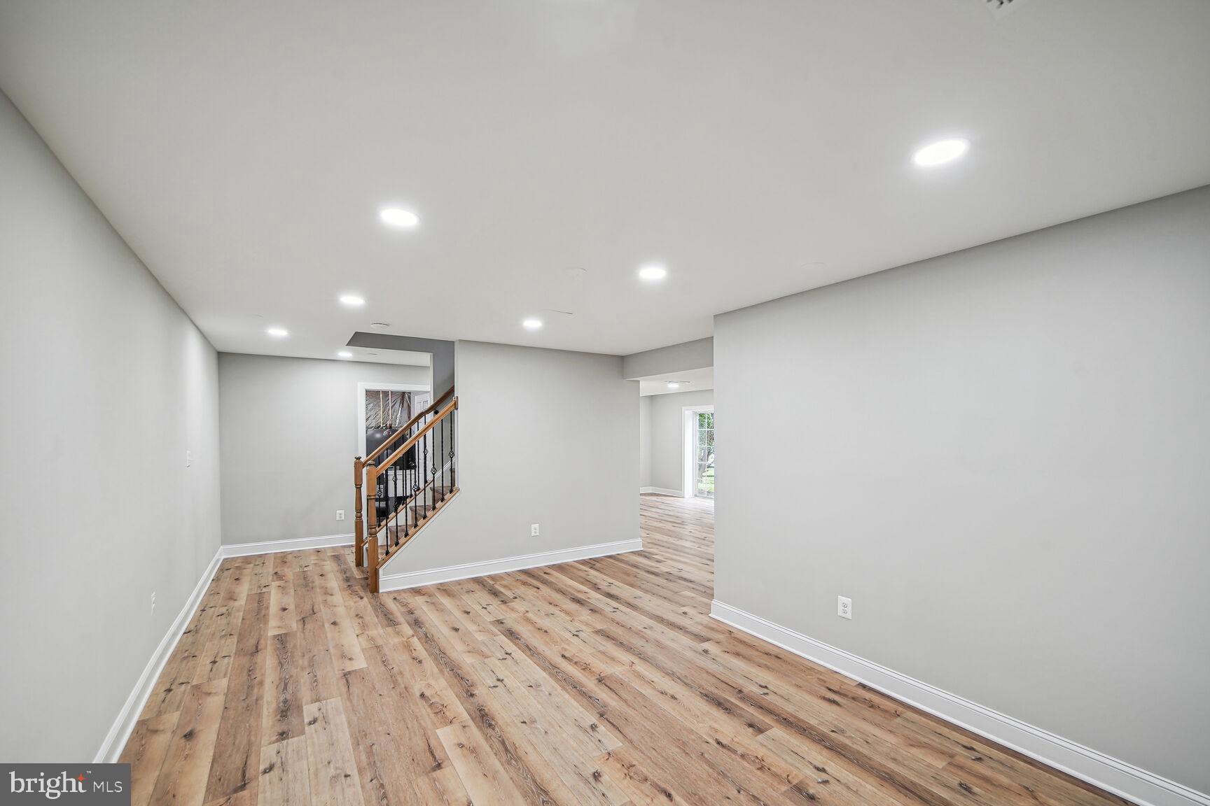 950 Ridge Road Mount Airy, MD 21771 - Photo 8 of 34