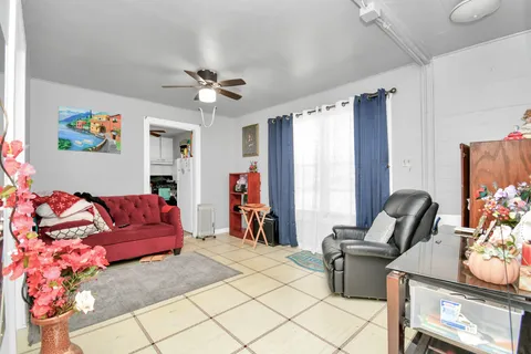 $325,000 | 1433 Scharpe Street, Houston, TX 77023