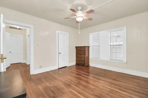 $325,000 | 1433 Scharpe Street, Houston, TX 77023