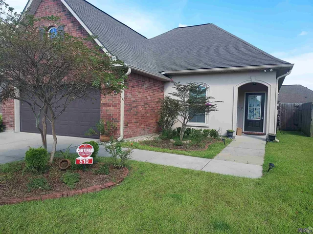 $2,000 | 510 Greenwich Drive, Baton Rouge, LA 70820