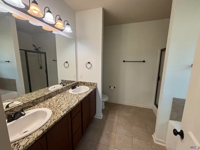 $2,000 | 510 Greenwich Drive, Baton Rouge, LA 70820