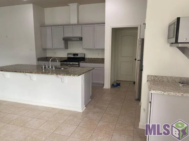 $2,000 | 510 Greenwich Drive, Baton Rouge, LA 70820