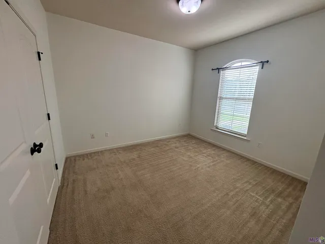 $2,000 | 510 Greenwich Drive, Baton Rouge, LA 70820