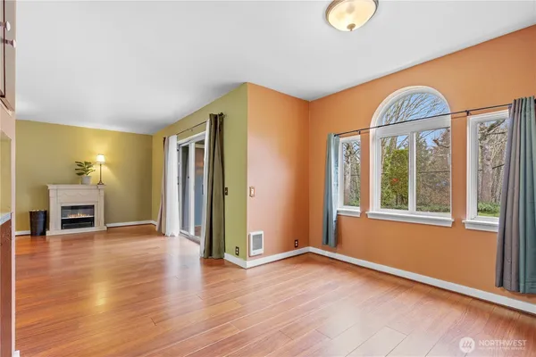 $290,000 | 625 North Jackson Avenue, Unit C24, Tacoma, WA 98406