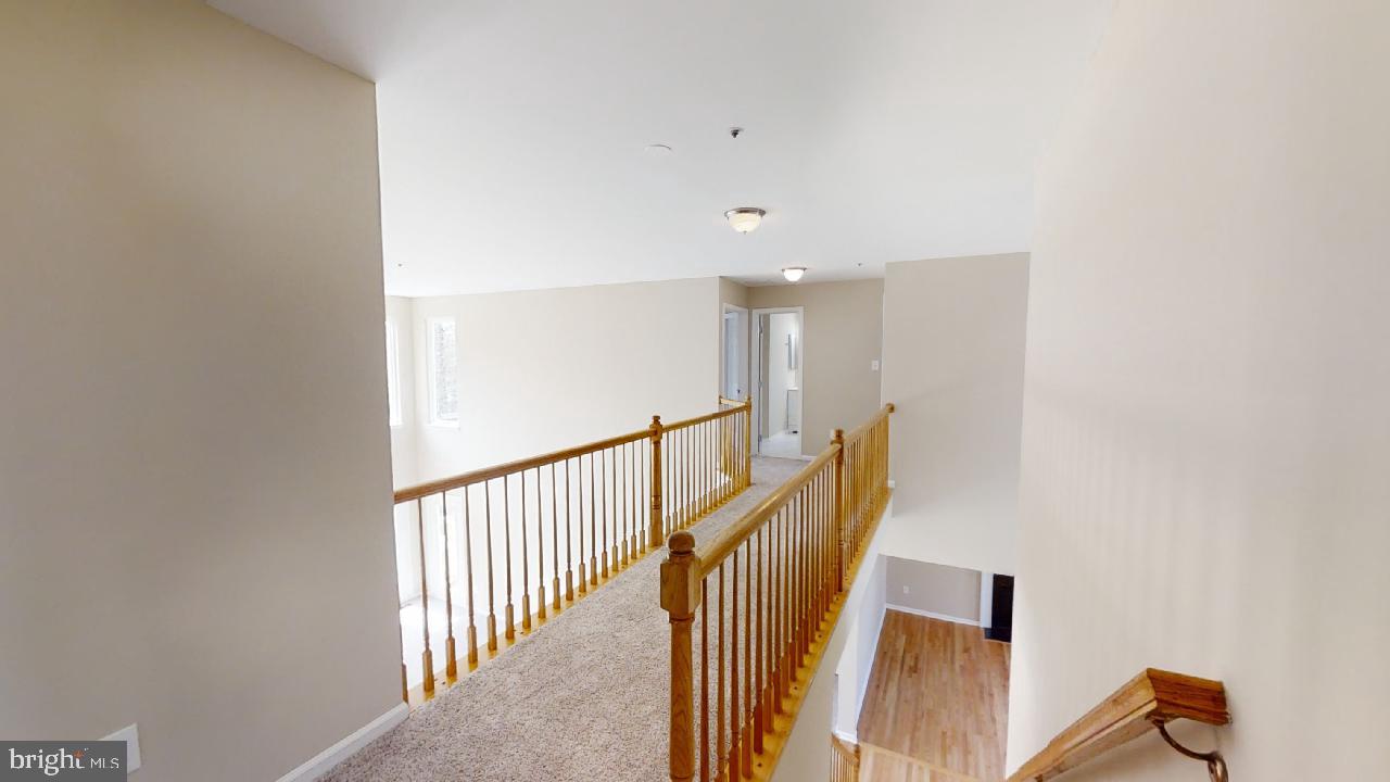 12106 Snowden Woods Road Laurel, MD 20708 - Photo 25 of 51 Landing overlooking Family Room and Foyer