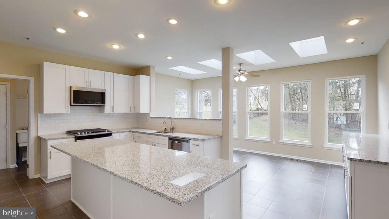 12106 Snowden Woods Road Laurel, MD 20708 - Photo 7 of 51 Kitchen