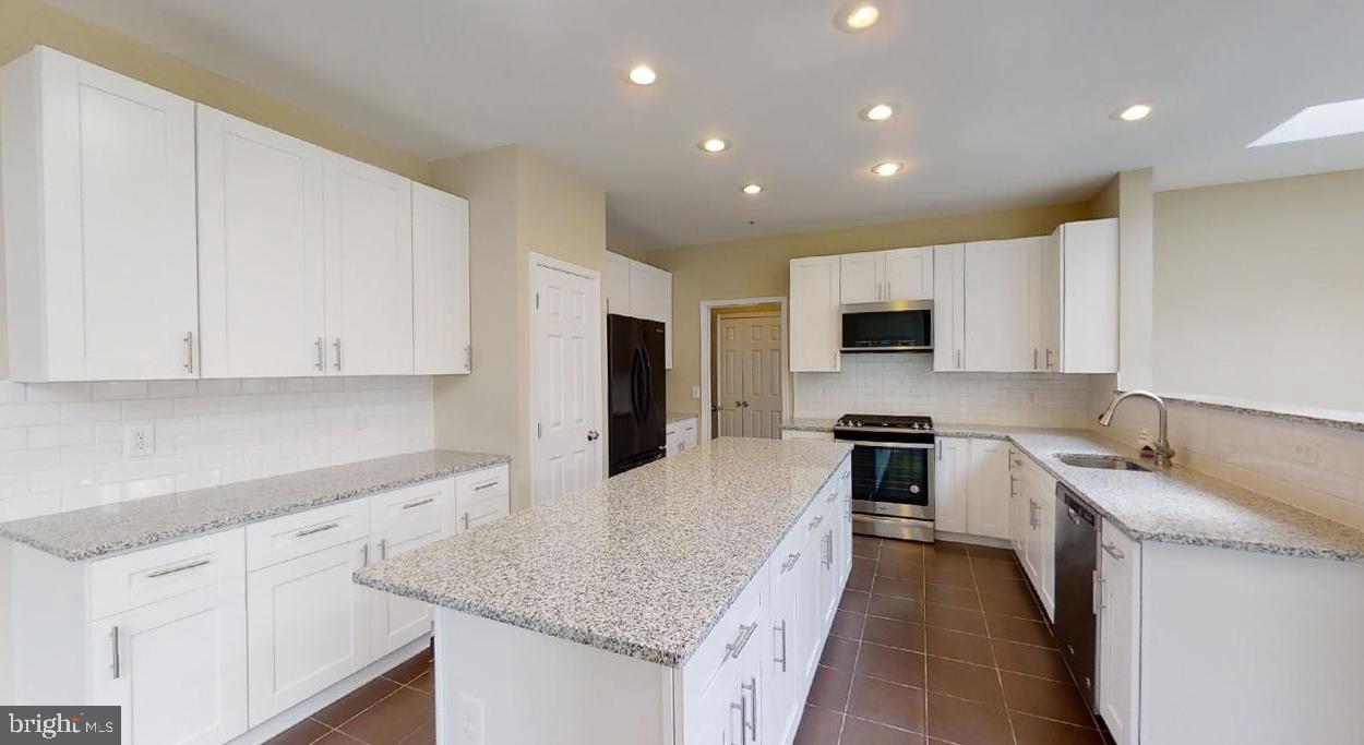 12106 Snowden Woods Road Laurel, MD 20708 - Photo 9 of 51 Kitchen