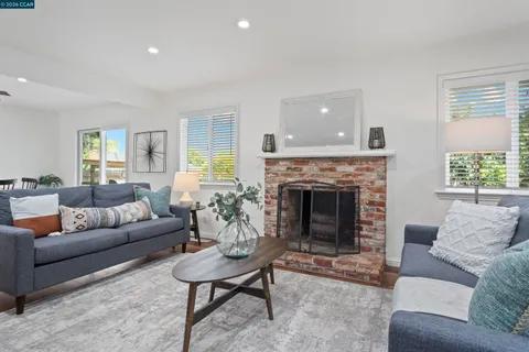 $899,000 | 5607 Lassen Court, Clayton, CA 94517