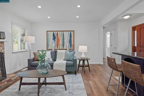 $899,000 | 5607 Lassen Court, Clayton, CA 94517