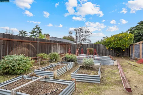 $899,000 | 5607 Lassen Court, Clayton, CA 94517