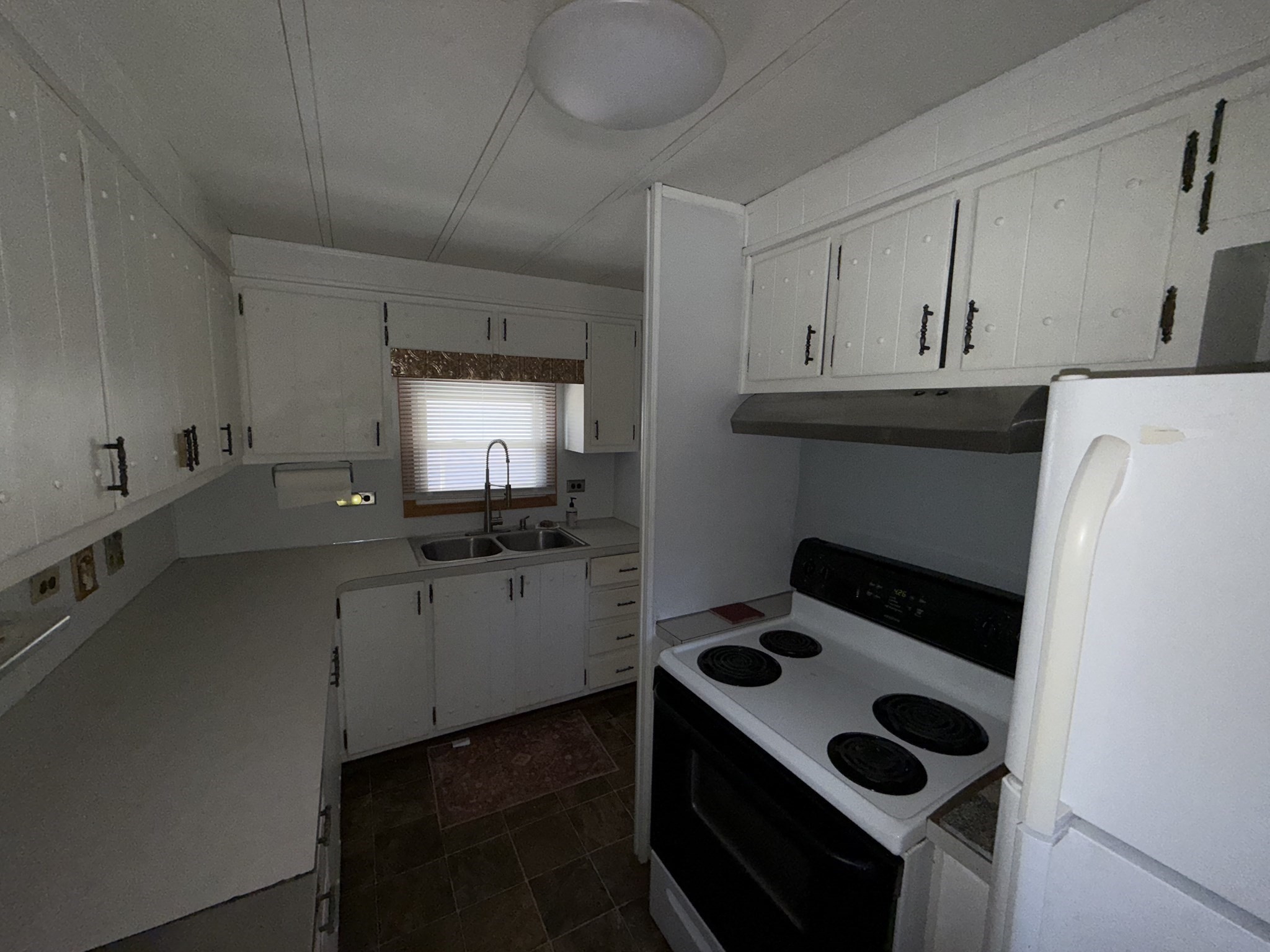 75 Crown Drive Wareham, MA 02576 - Photo 8 of 26 Gallery Image 8