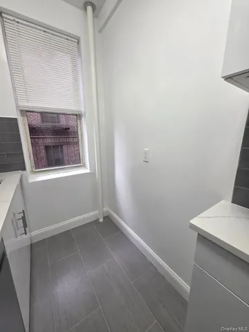 a view of utility room