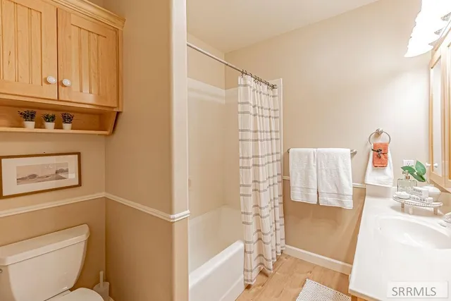 $2,200 | 230 Hampton Lane, Idaho Falls, ID 83404