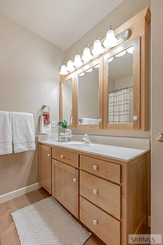 $2,200 | 230 Hampton Lane, Idaho Falls, ID 83404