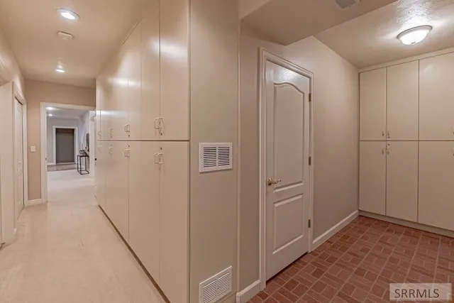 $2,200 | 230 Hampton Lane, Idaho Falls, ID 83404