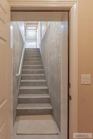 $2,200 | 230 Hampton Lane, Idaho Falls, ID 83404