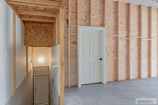 $2,200 | 230 Hampton Lane, Idaho Falls, ID 83404