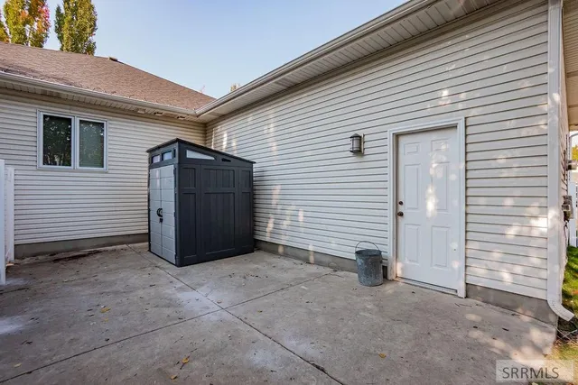 $2,200 | 230 Hampton Lane, Idaho Falls, ID 83404