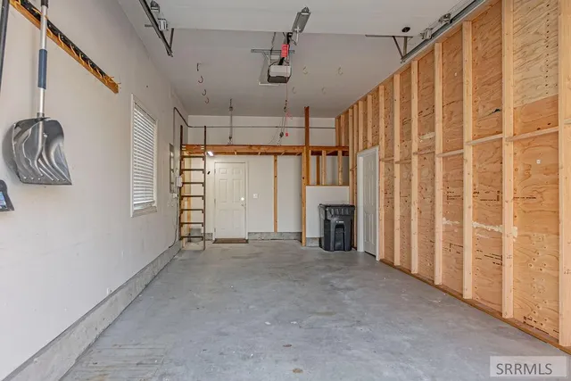 $2,200 | 230 Hampton Lane, Idaho Falls, ID 83404