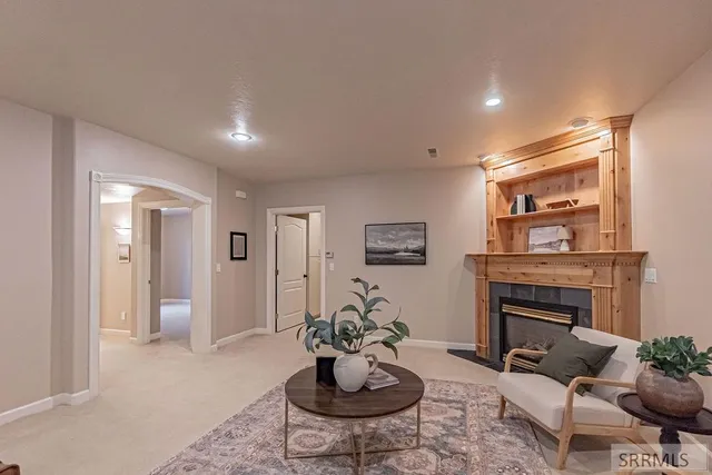 $2,200 | 230 Hampton Lane, Idaho Falls, ID 83404