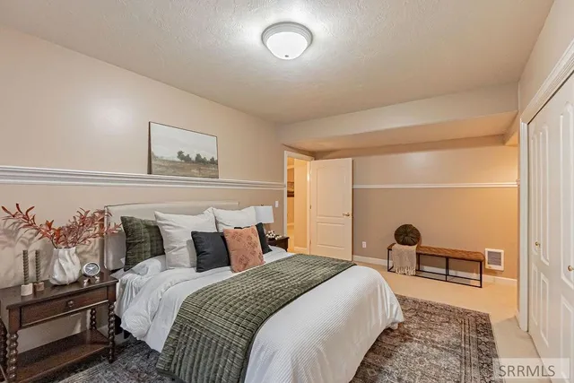 $2,200 | 230 Hampton Lane, Idaho Falls, ID 83404