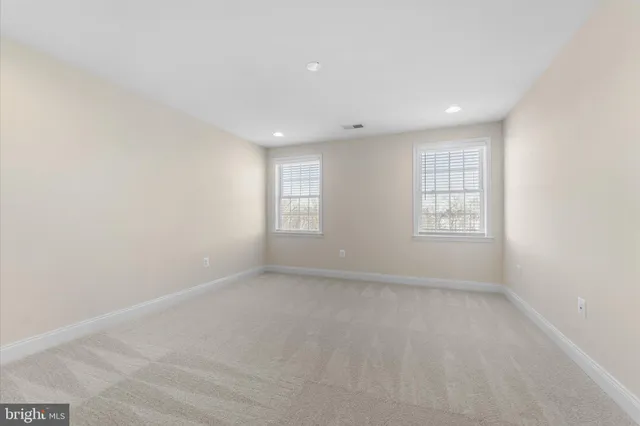 $975,000 | 22990 Weybridge Square, Ashburn, VA 20148