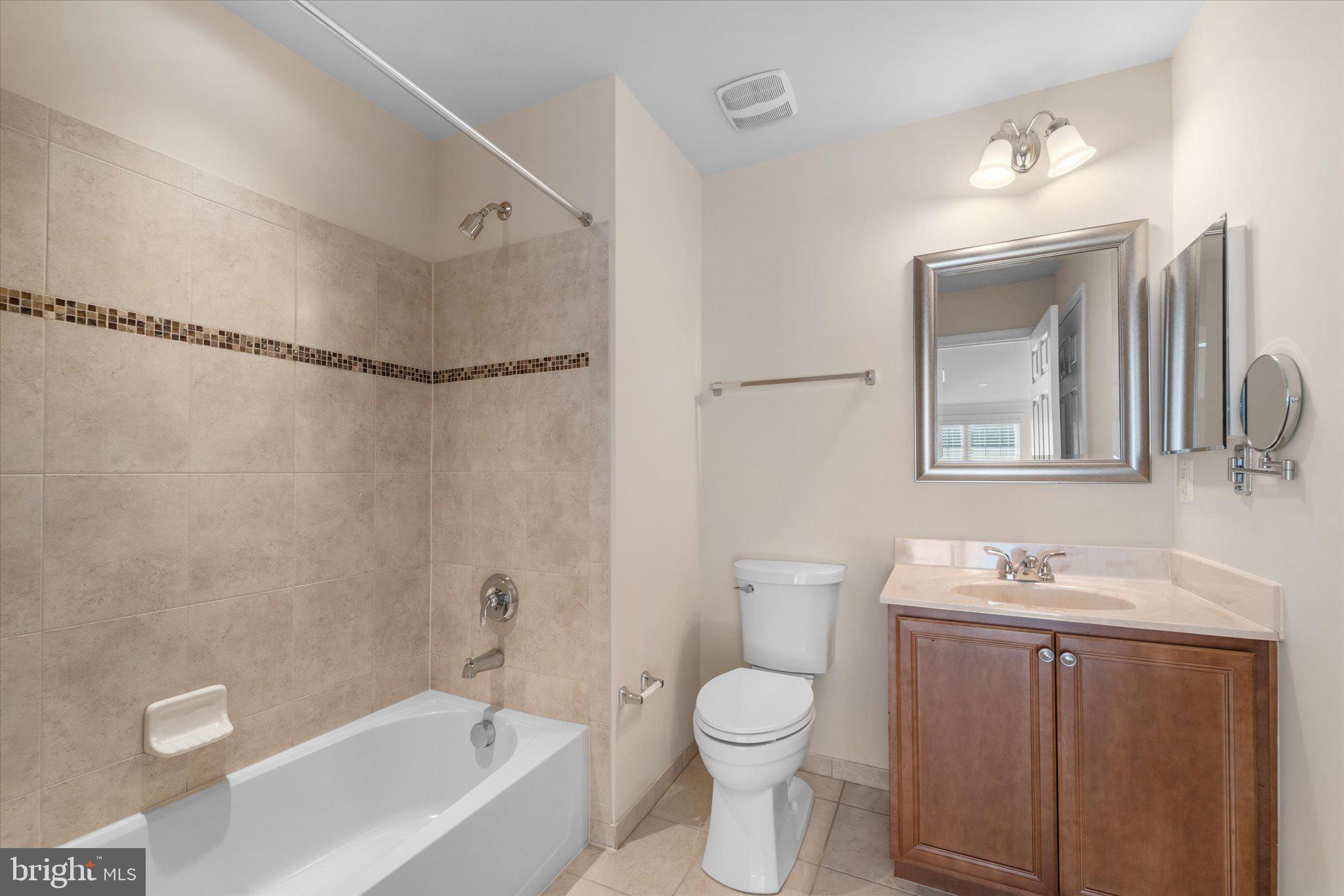 22990 Weybridge Square Ashburn, VA 20148 - Photo 32 of 66 Upper Full Bath #2