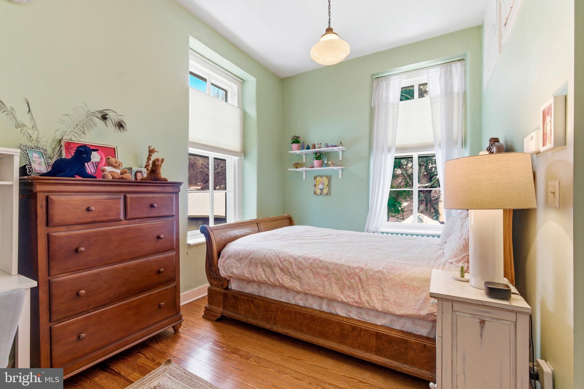 1 Wilson Drive Stockton, NJ 08559 - Photo 25 of 75 Second bedroom with tall ceilings & large windows