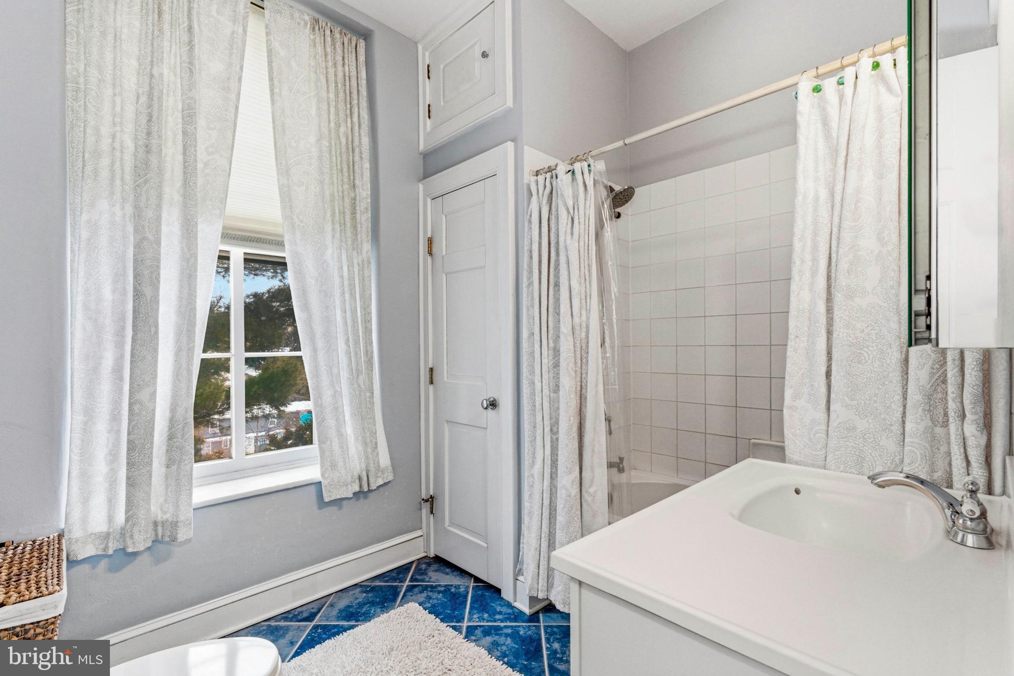 1 Wilson Drive Stockton, NJ 08559 - Photo 26 of 75 Bright full bath on second level with tub-shower