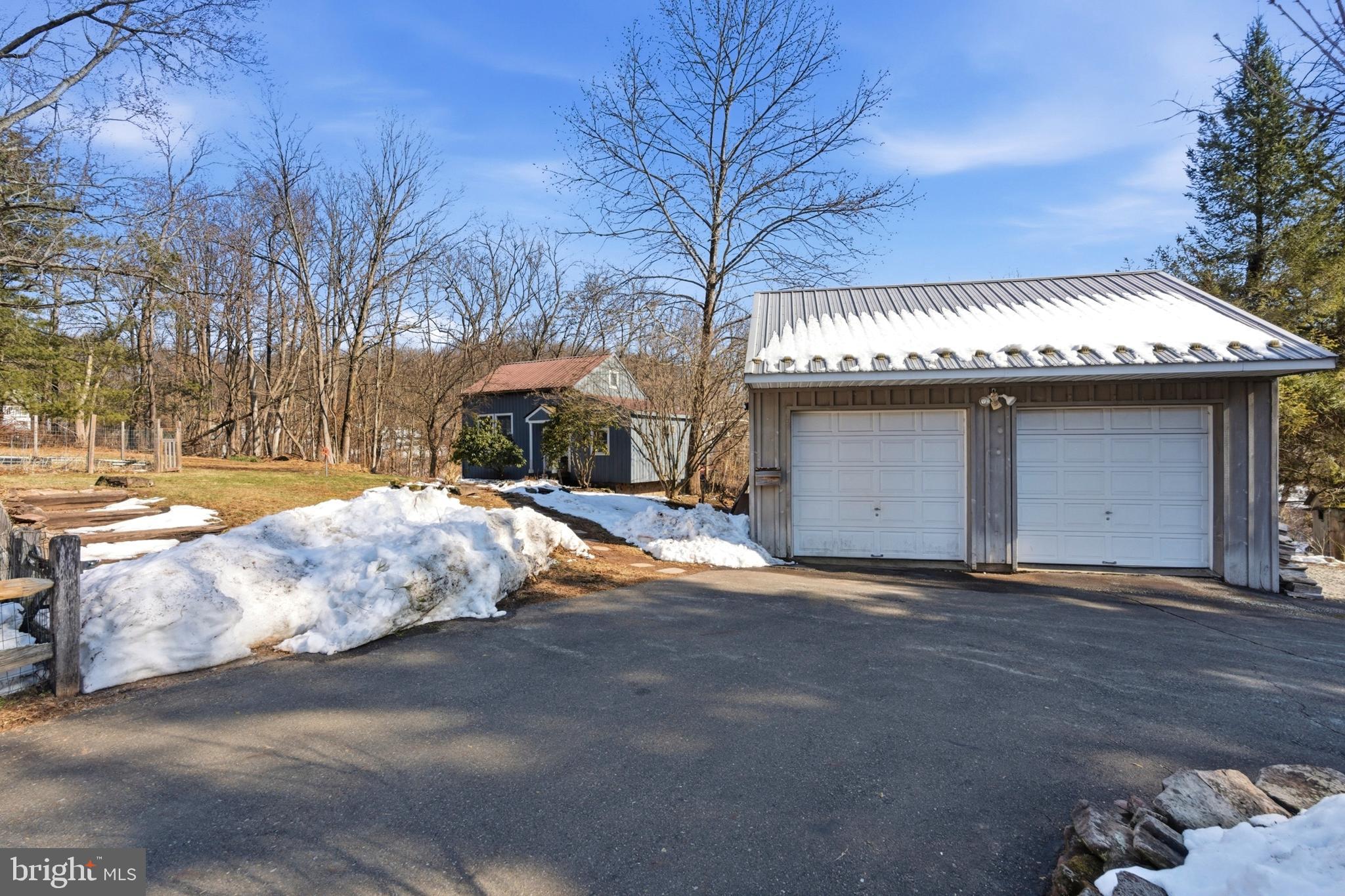 1 Wilson Drive Stockton, NJ 08559 - Photo 37 of 75 Detached two-car garage with guest house beyond