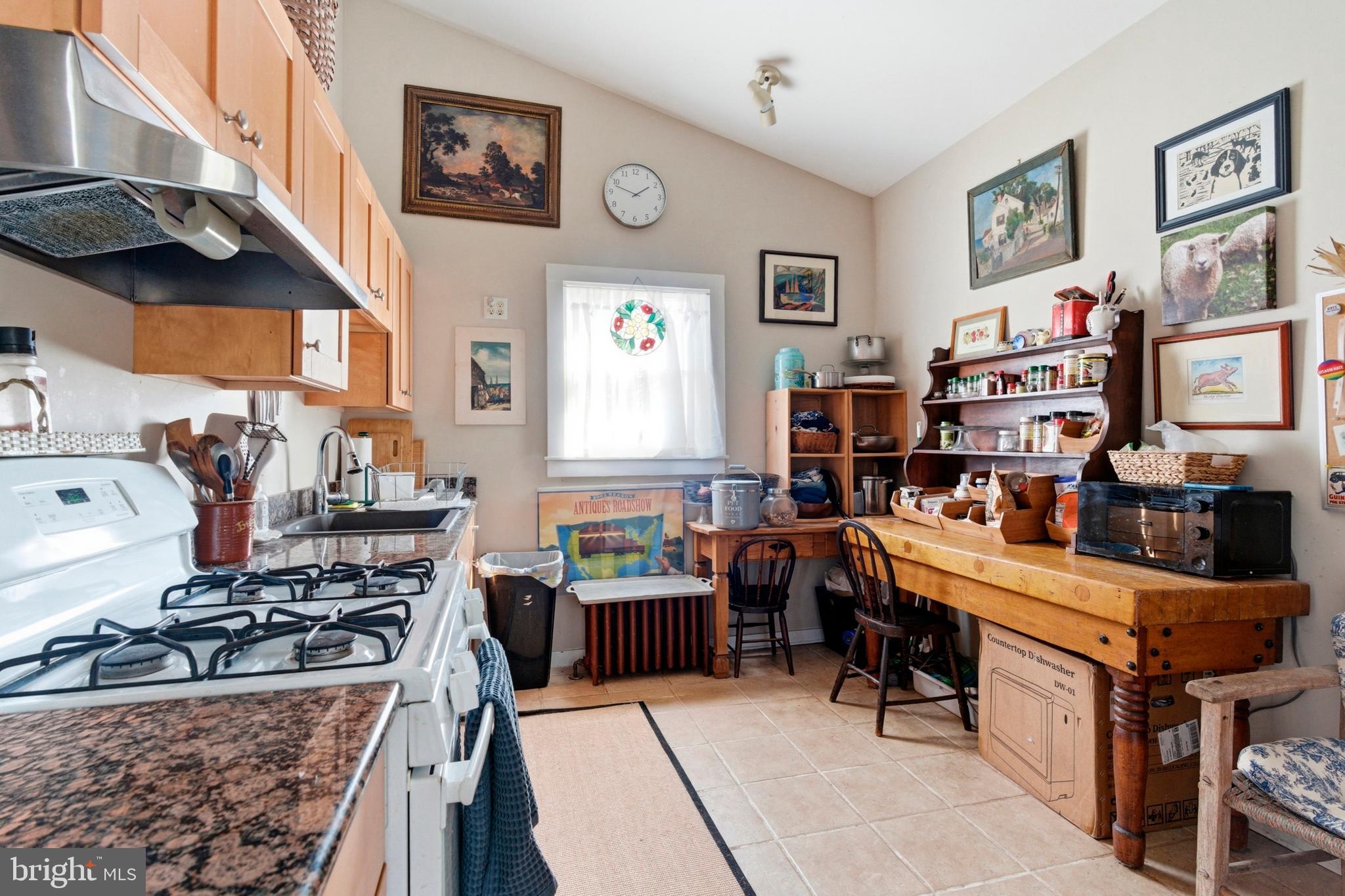 1 Wilson Drive Stockton, NJ 08559 - Photo 55 of 75 Kitchen in guest house