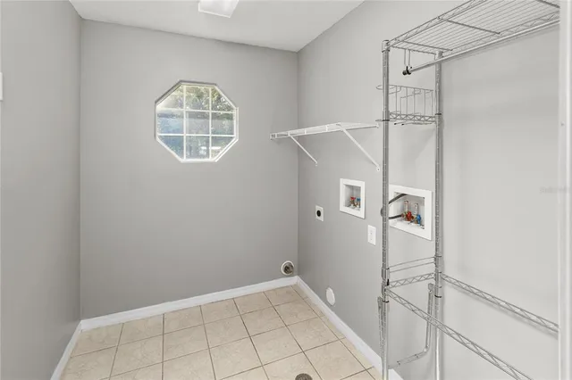 $475,000 | 1015 Northeast Northwood Drive, Mayo, FL 32066