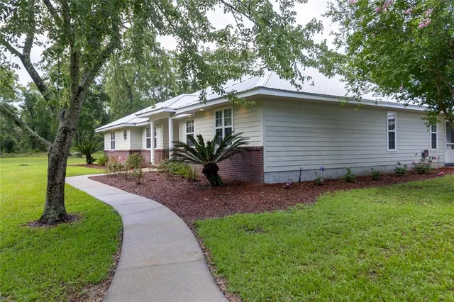 $475,000 | 1015 Northeast Northwood Drive, Mayo, FL 32066