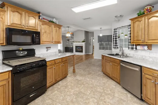 $475,000 | 1015 Northeast Northwood Drive, Mayo, FL 32066