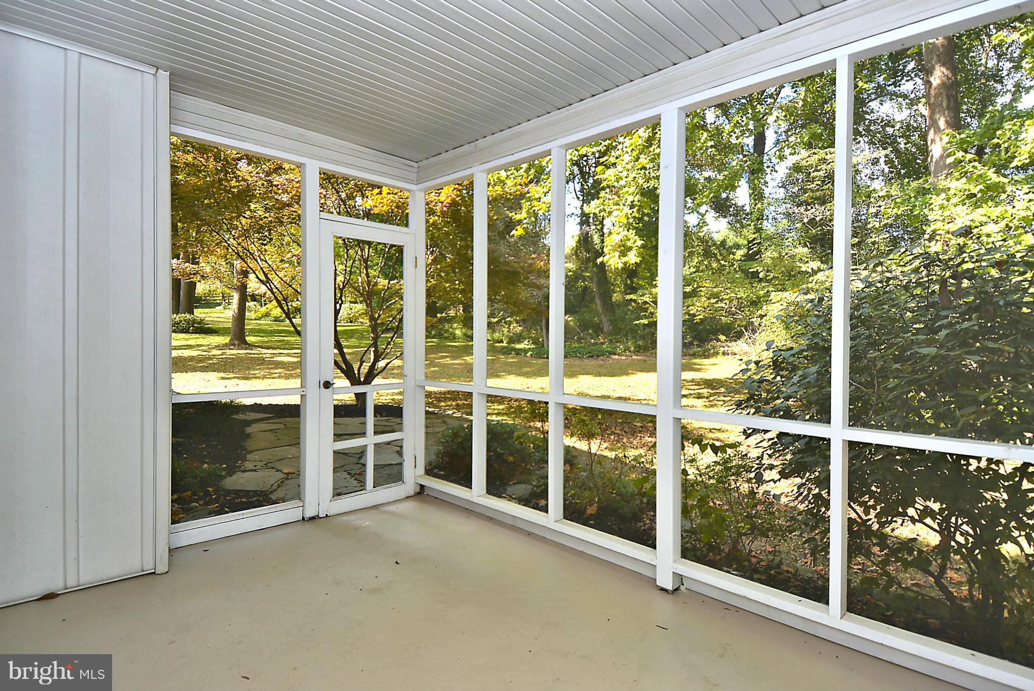 316 East Ridgely Road Lutherville-Timonium, MD 21093 - Photo 13 of 30 Screened in Porch