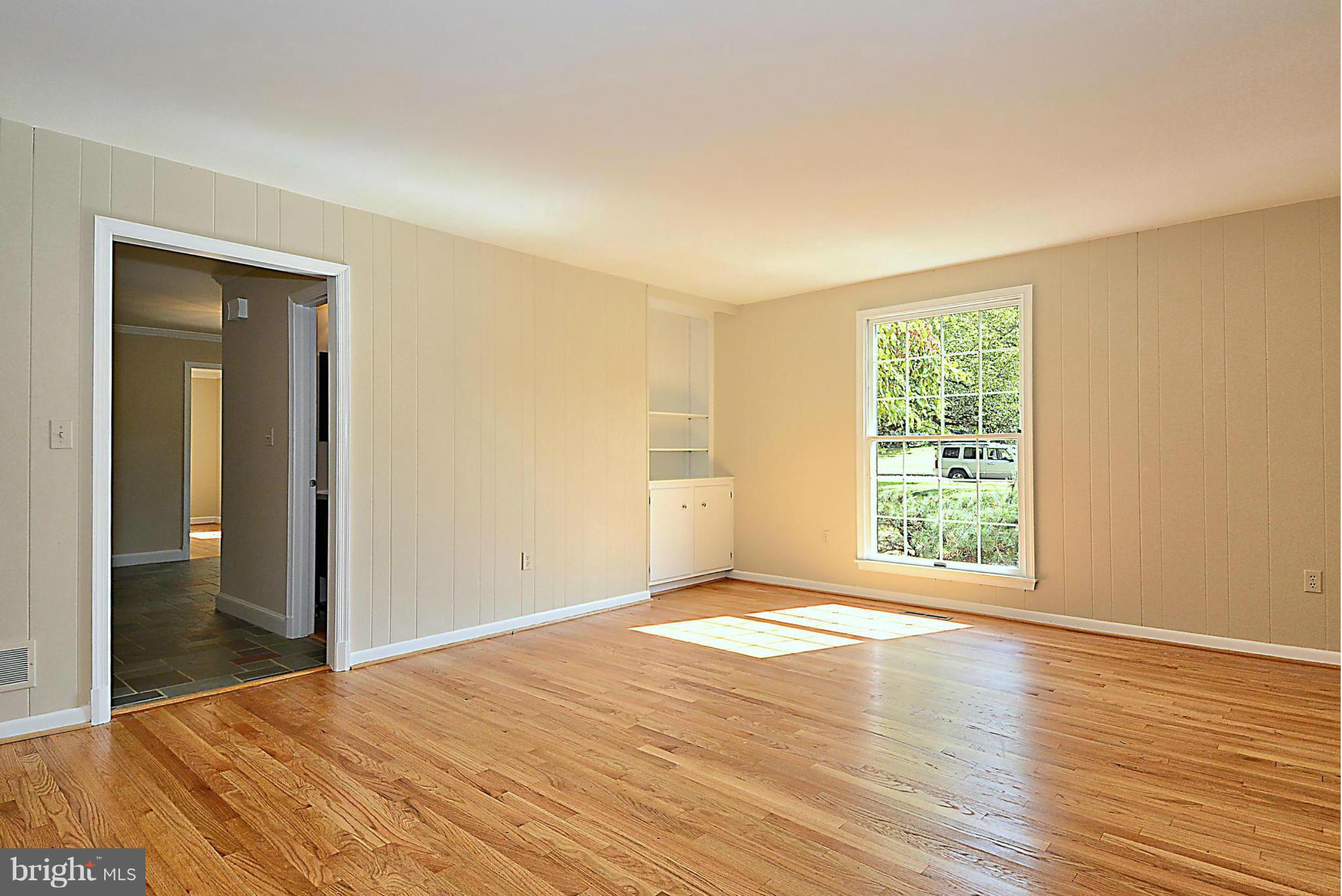 316 East Ridgely Road Lutherville-Timonium, MD 21093 - Photo 6 of 30 Family Room