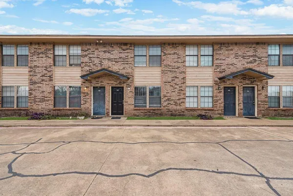$1,275 | 600 Grand Avenue, Unit 107, Arlington, TX 76010