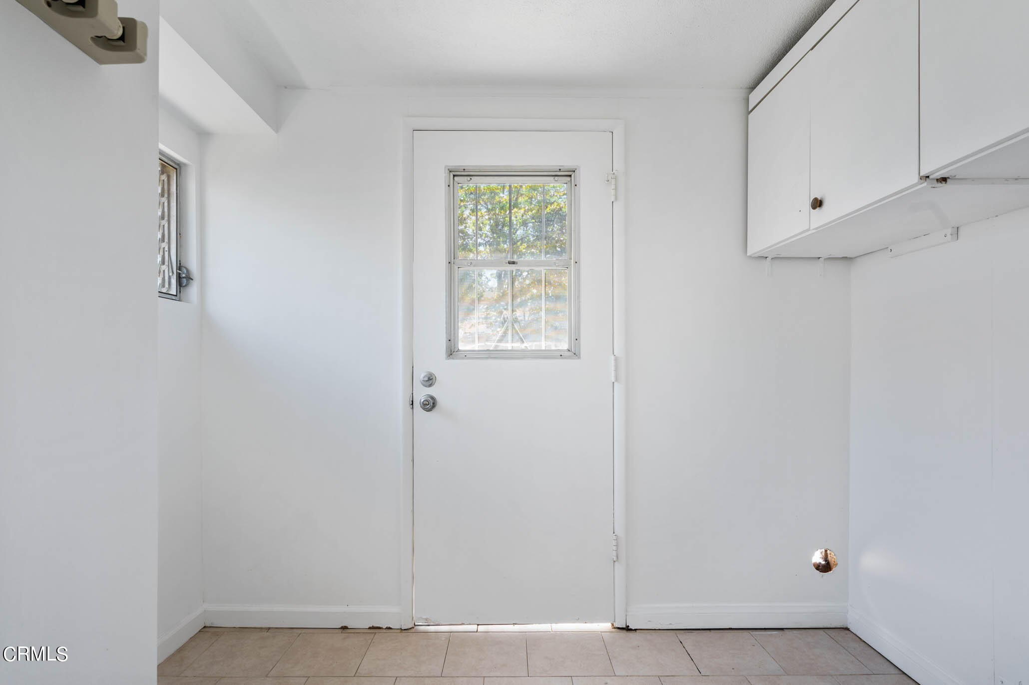 19406 Sherman Way Reseda, CA 91335 - Photo 25 of 36 a view of an empty room