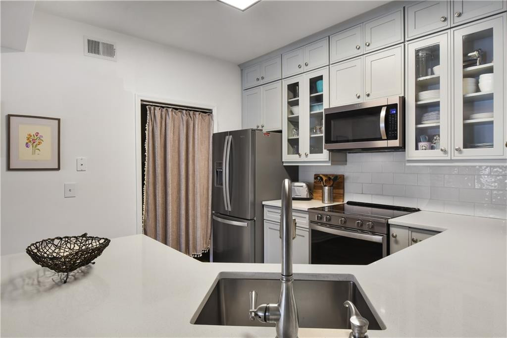1704 Frederica Road, Unit 701 St. Simons Island, GA 31522 - Photo 4 of 30