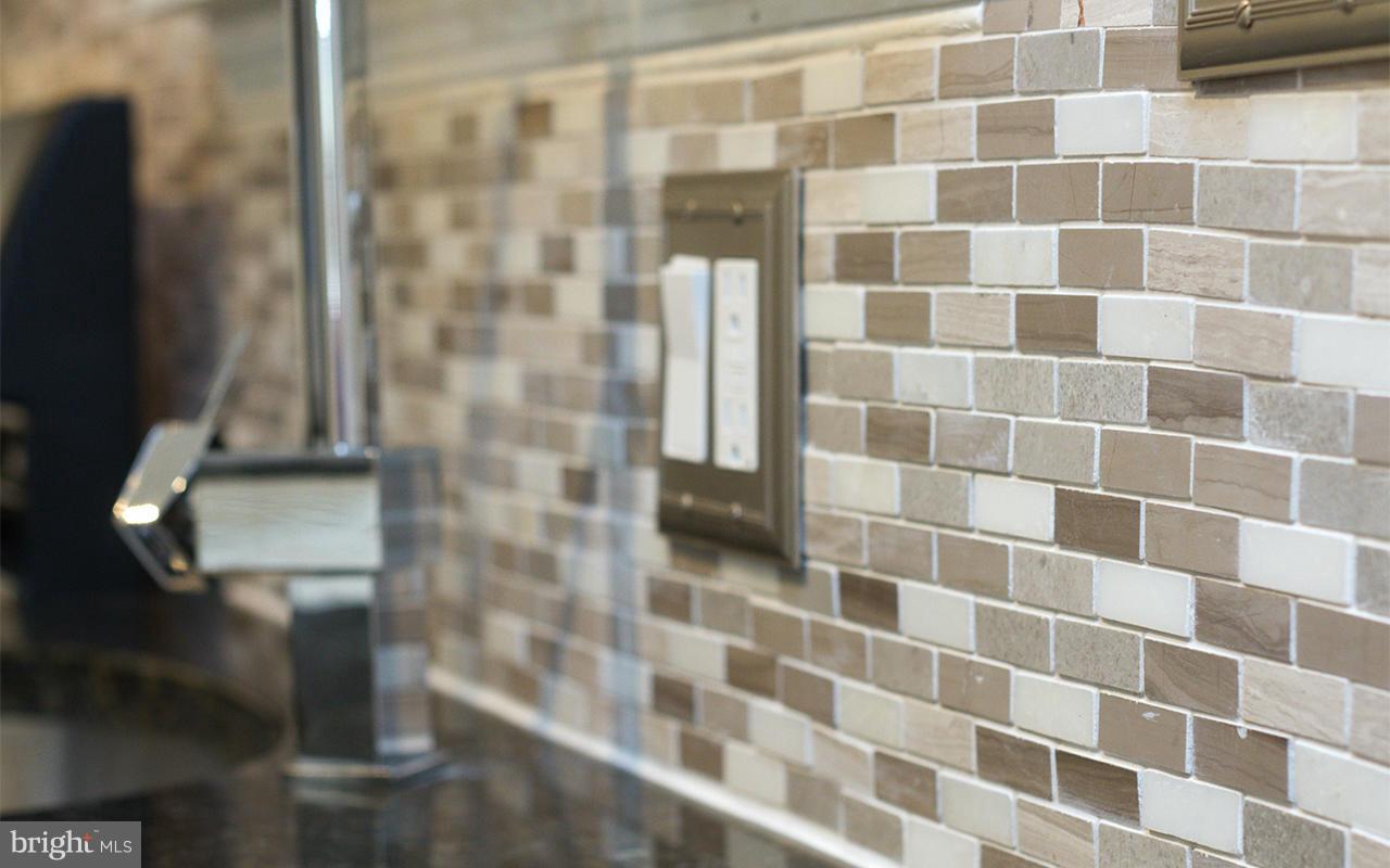 8103 Rider Avenue Baltimore, MD 21204 - Photo 14 of 30 Mosaic subway tile backsplash