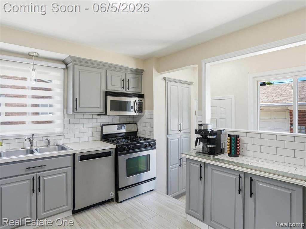 4603 East Thirteen Mile Road Warren, MI 48092 - Photo 10 of 33