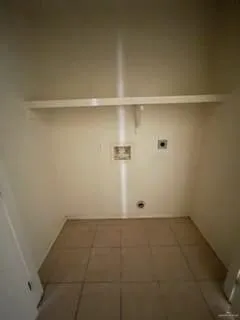 a view of utility room