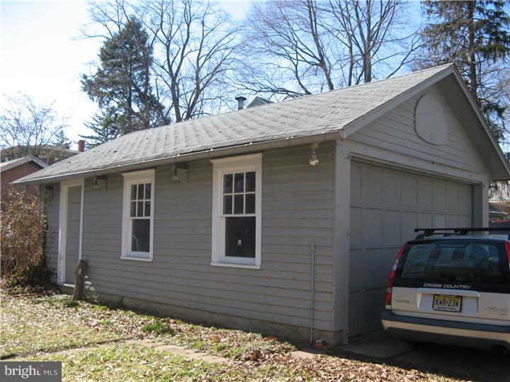 11 Ridgway Street Mount Holly, NJ 08060 - Photo 17 of 18 Garage