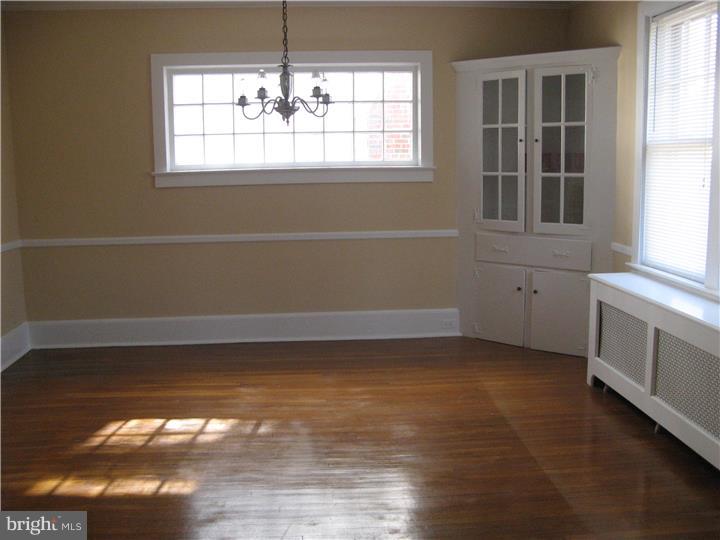 11 Ridgway Street Mount Holly, NJ 08060 - Photo 4 of 18 Dining Room