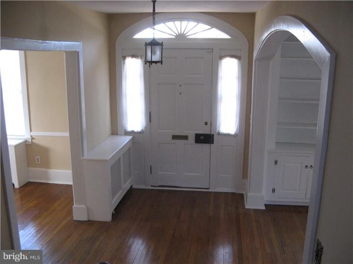 11 Ridgway Street Mount Holly, NJ 08060 - Photo 7 of 18 Foyer