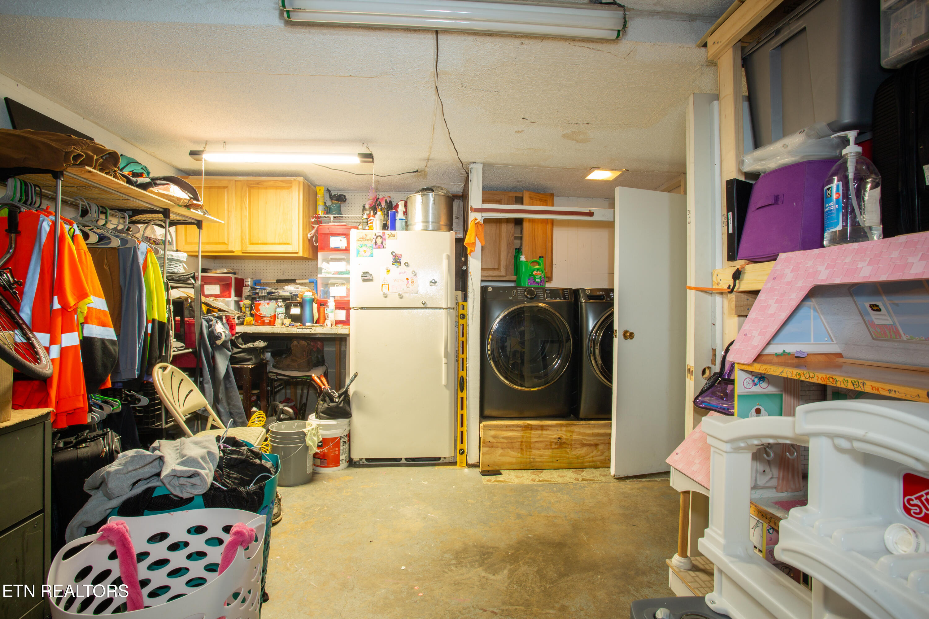 74 Valley Forge Drive Oak Ridge, TN 37830 - Photo 36 of 45 Garage Main floor