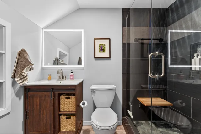 $249,900 | 3 Sun Ridge Lane, Unit 3, Cromwell, CT 06416