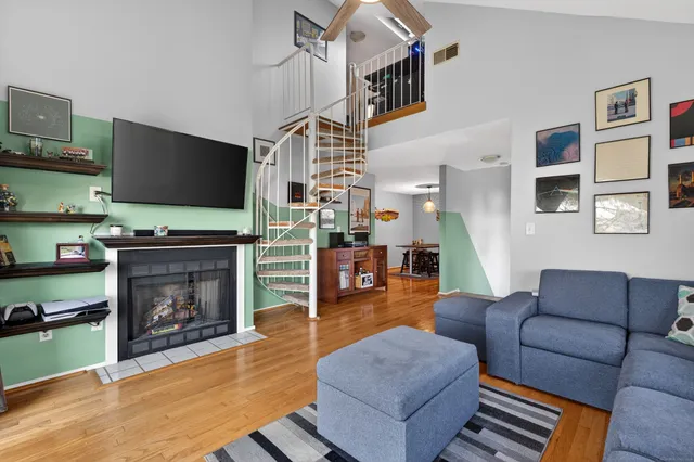 $249,900 | 3 Sun Ridge Lane, Unit 3, Cromwell, CT 06416