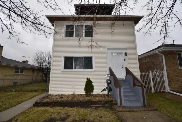 $375,000 | 1510 North 15th Avenue, Melrose Park, IL 60160