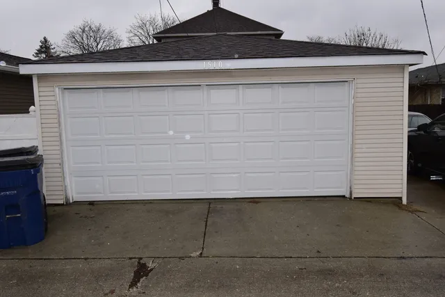 $375,000 | 1510 North 15th Avenue, Melrose Park, IL 60160